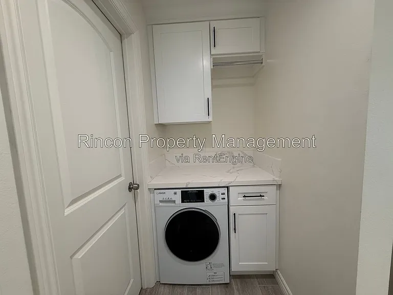 921 Aurora Dr #A — Photo 7