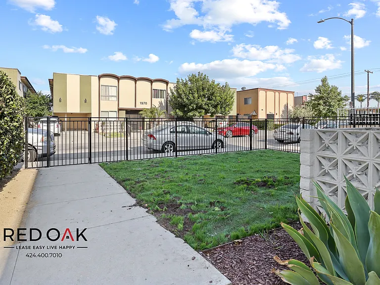 1965 S Garth Ave #4 — Photo 19