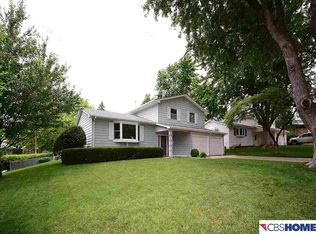 1306 Thomas Dr, Bellevue, NE 68005