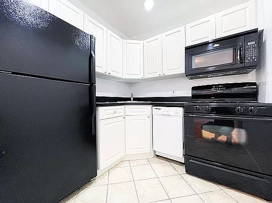 4th image of 305 E 95th St APT 5J