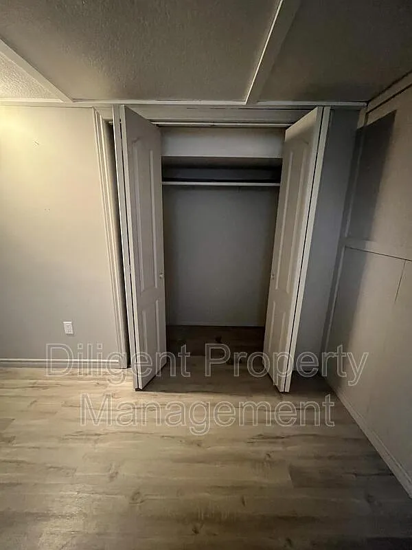 1 bed, 1.0 bath, 154 sqft, $700 — Photo 2