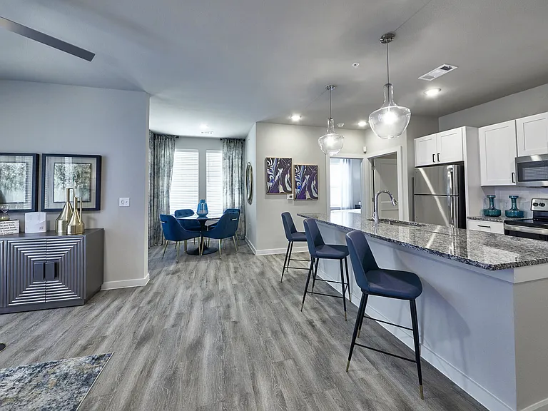 Neuhaus Lake Worth — Photo 21