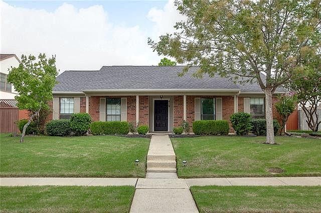 1st image of 419 Wind Wood Dr