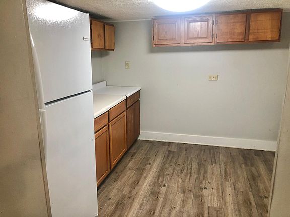 3rd image of 1005 Montgomery St #2