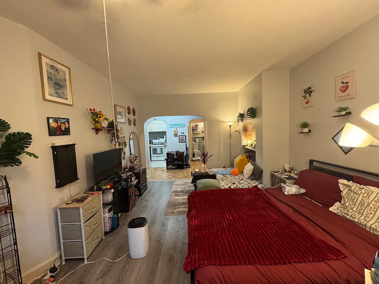 Studio, 604 sqft, $2,500 — Photo 2