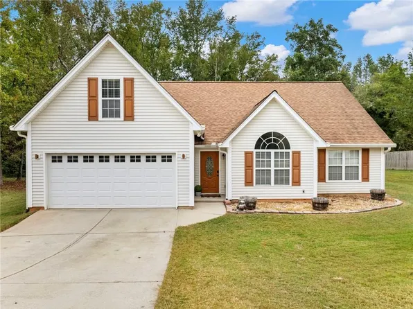 330 Joshua Way, Hoschton, GA 30548