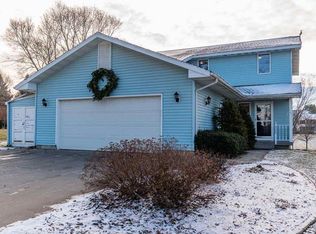 9469 Bolton Rd, Sauk City, WI 53583