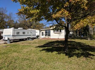 411 W 6th St, Lyndon, KS 66451