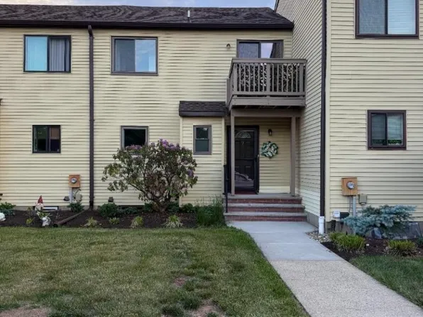 7 Lake Ct, Raritan Twp., NJ 08822