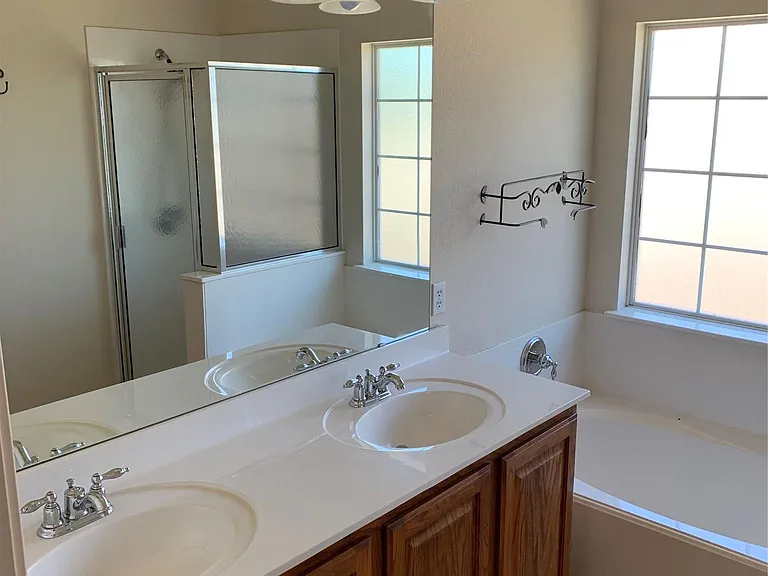3713 Turetella Dr — Photo 5