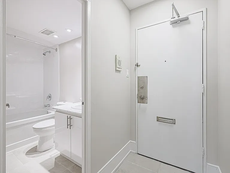 200 Balliol St — Photo 9