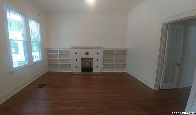 411 W Mistletoe Ave — Photo 6