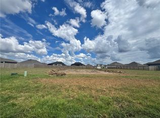 7806 Leadtree Dr, Navasota, TX 77868