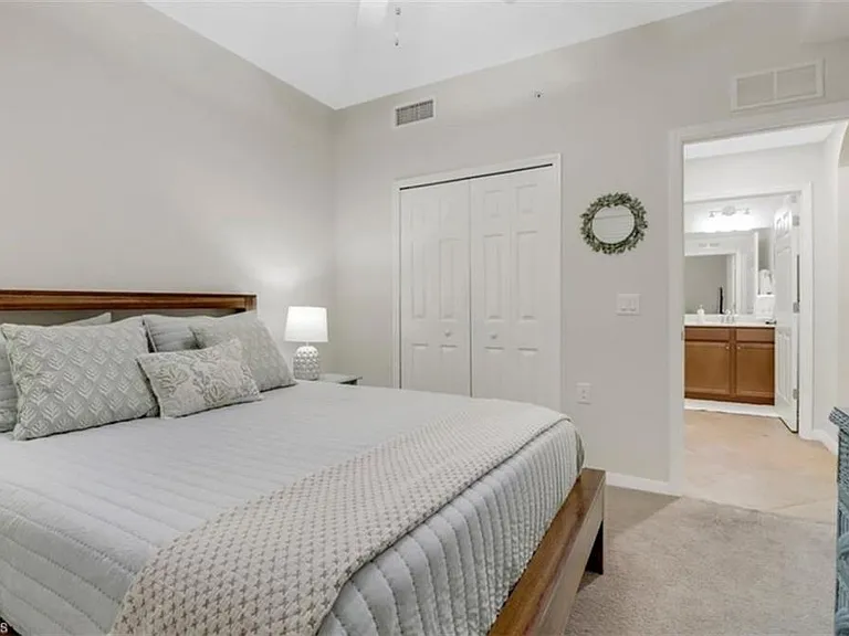 9735 Acqua Ct #625 — Photo 11