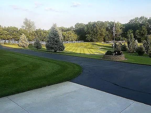 2nd image of 3807 N Eagle Rd