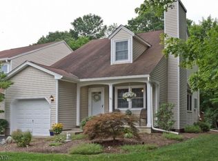 72 Carriage Ln #72, Newton, NJ 07860