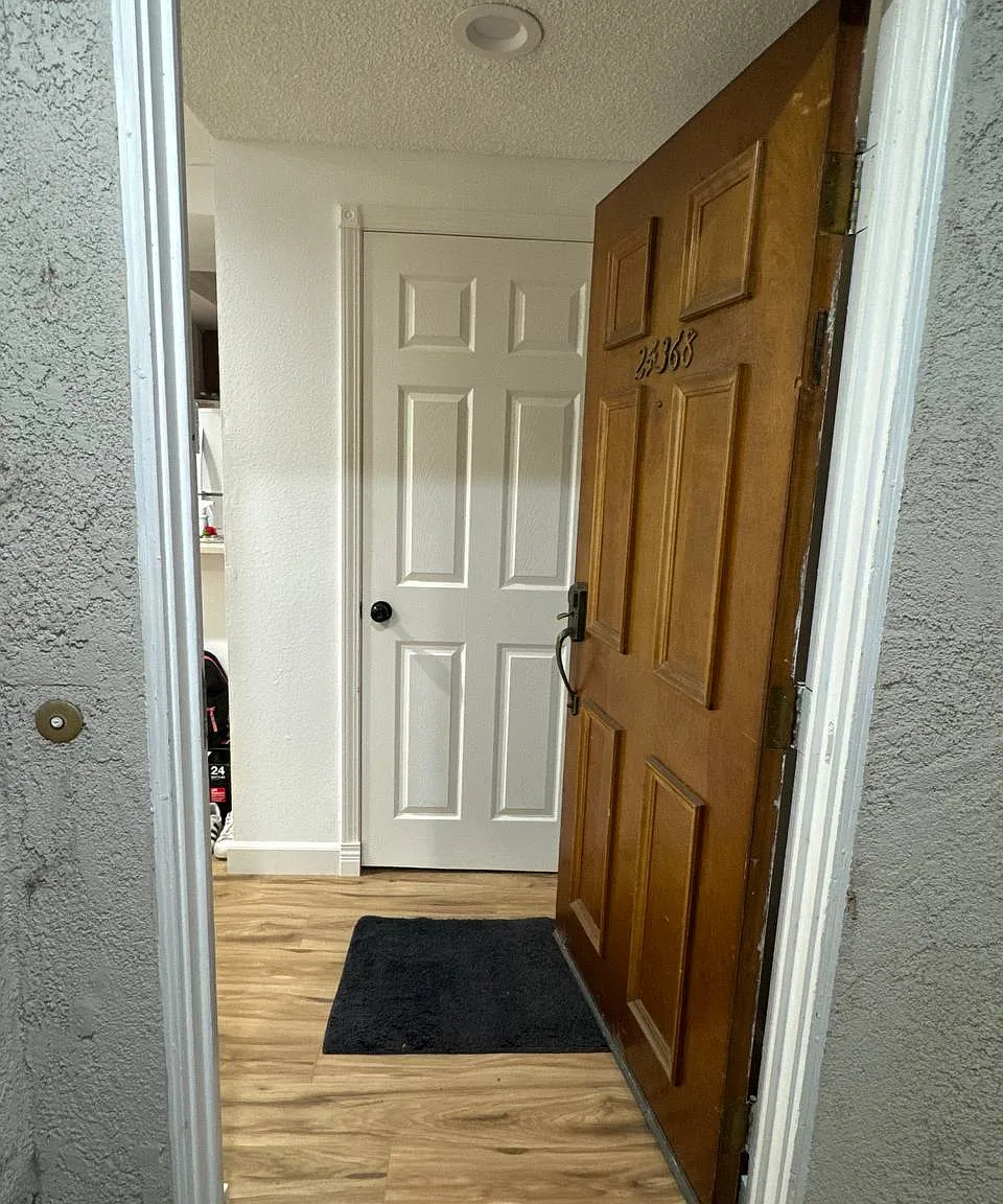 2 bed, $3,000 — Photo 4