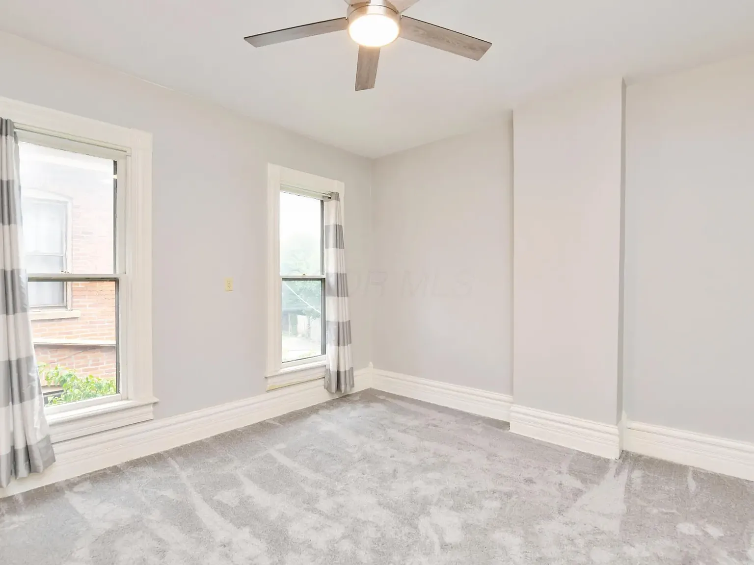 3 bed, 2.5 bath, 2350 sqft, $3,500 — Photo 4
