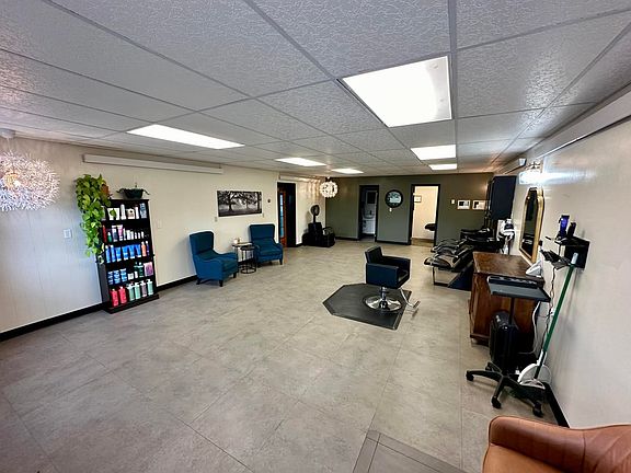 Salon Main Room