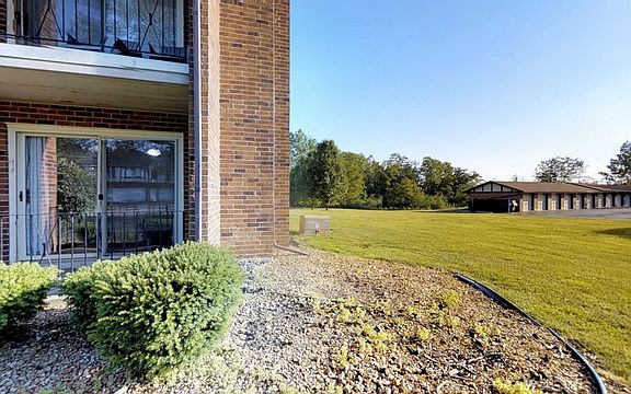 3rd image of 9933 Treetop Dr #3001