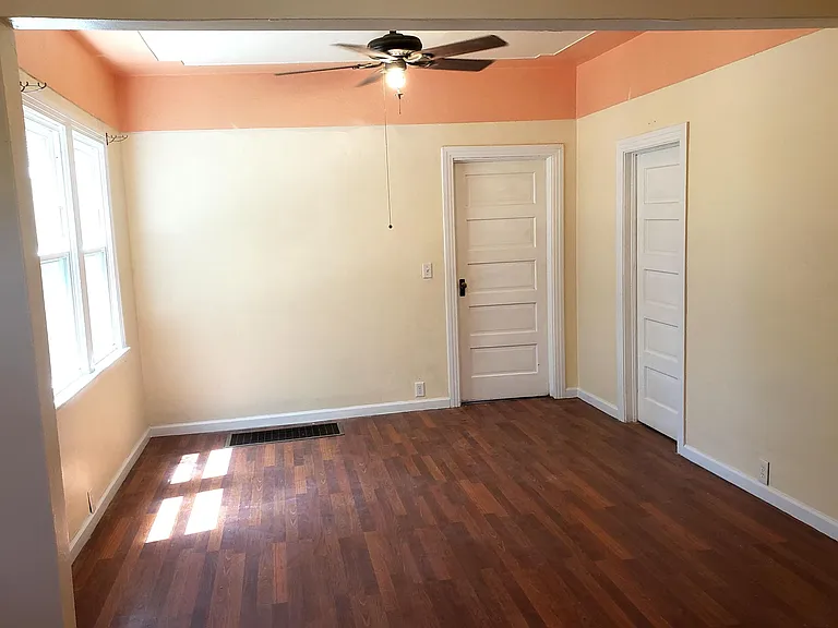 612 S Lake St — Photo 3