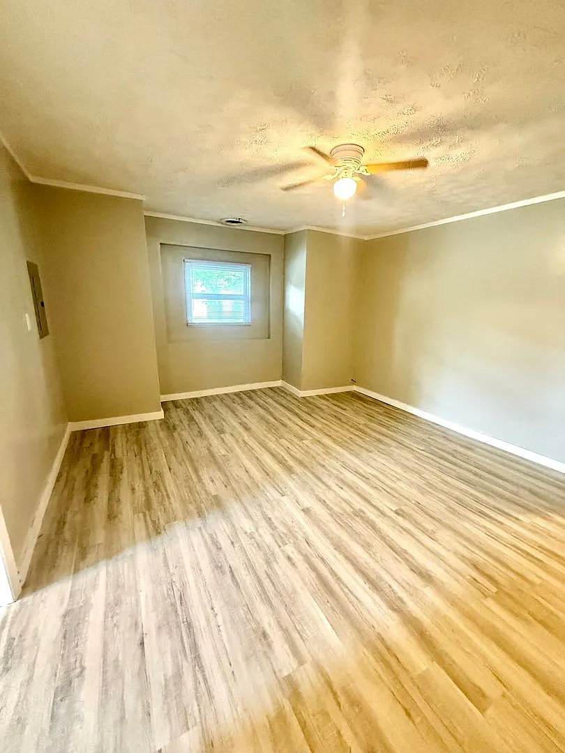 301 E Memorial Dr. (Wilson Acquisitions, LLC) — Photo 4