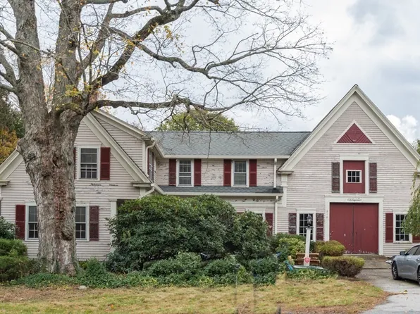 716 High St, Hanson, MA 02341