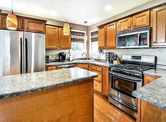 5th image of 110 McDonald Dr