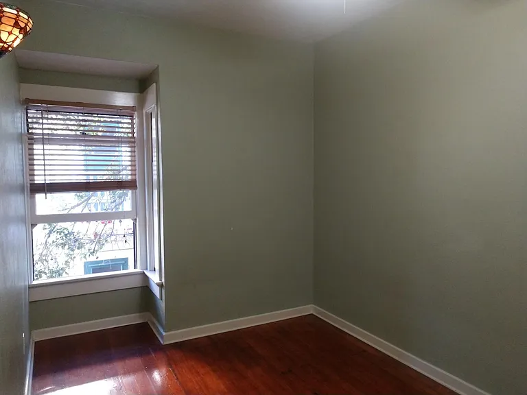 2401 E St #F — Photo 2