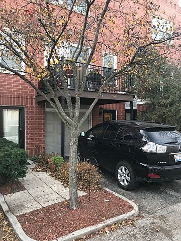 1st image of 2901 N Wolcott Ave #1