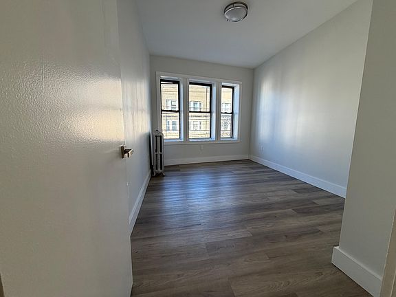 4th image of 158 Bergen Ave APT 24