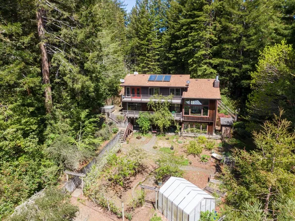 2965 Greenwood Heights Dr, Kneeland, CA 95549