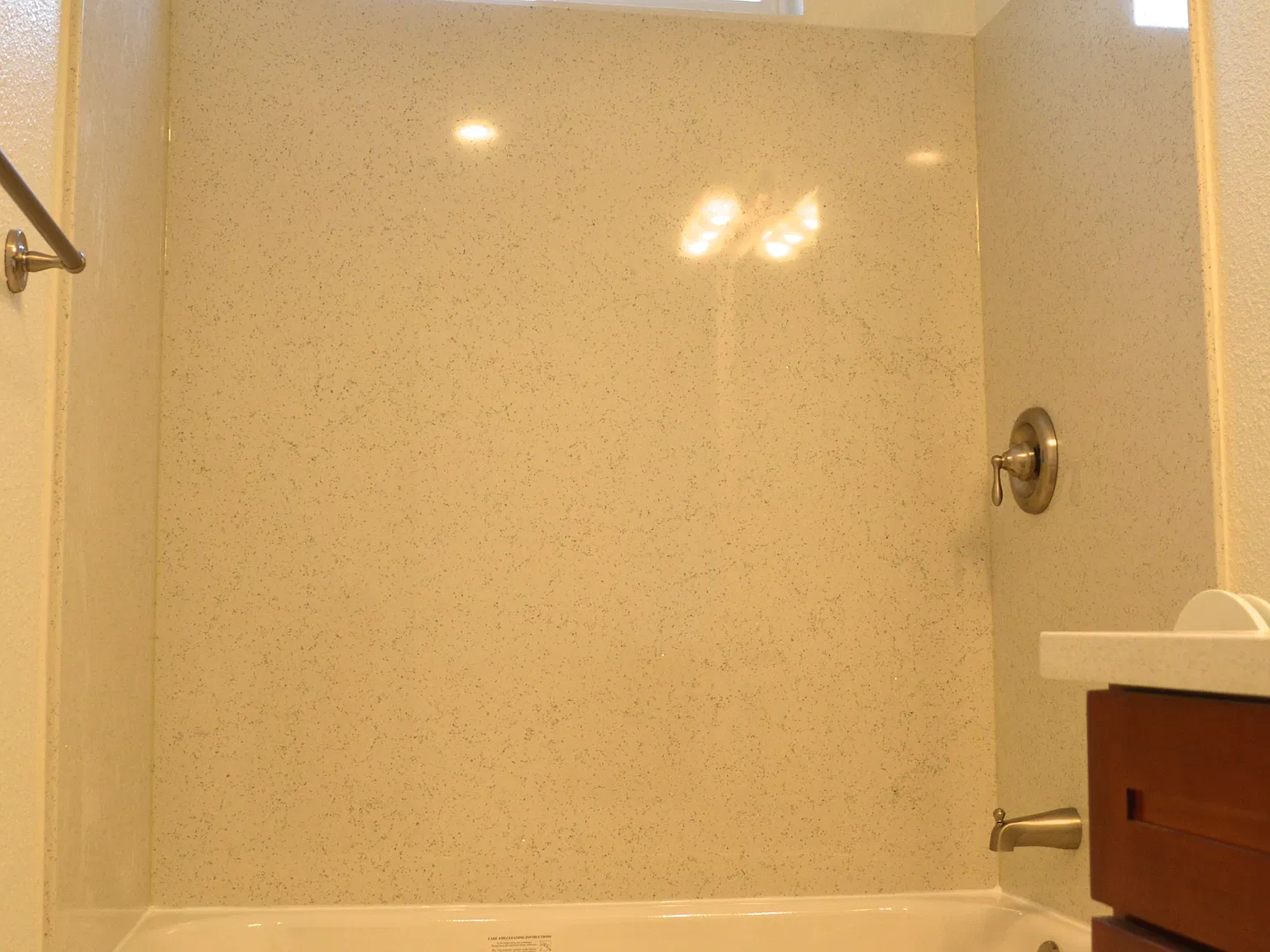 3 bed, 1400 sqft, $3,700 — Photo 4