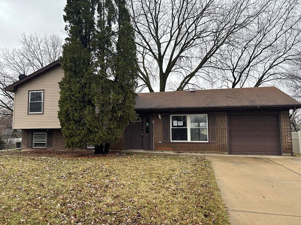 1st image of 319 Dean Cir