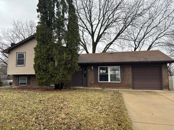 319 Dean Cir, Bolingbrook, IL 60440