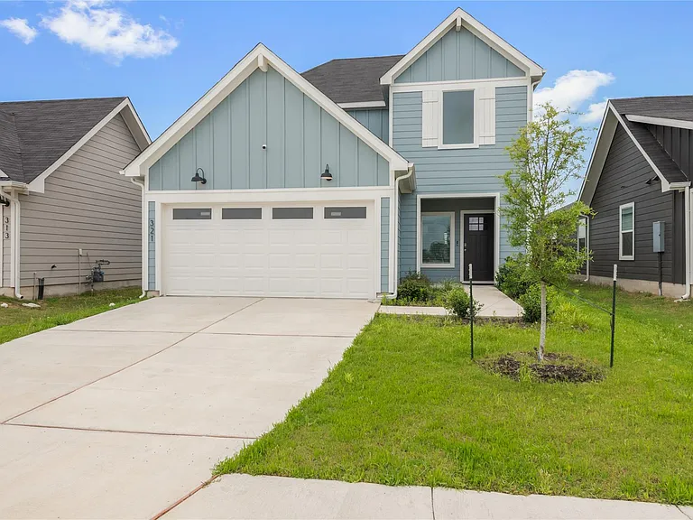 321 Sandringham Loop — Photo 24