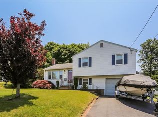 131 Old Farm Dr, Newington, CT 06111
