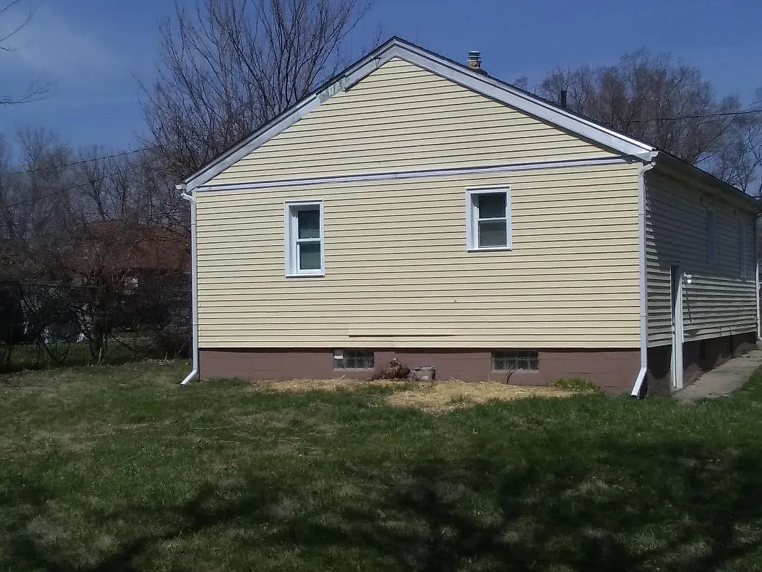 3 bed, 959 sqft, $1,500 — Photo 2