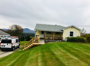 40 Valley Ln, Lyndonville, VT 05851