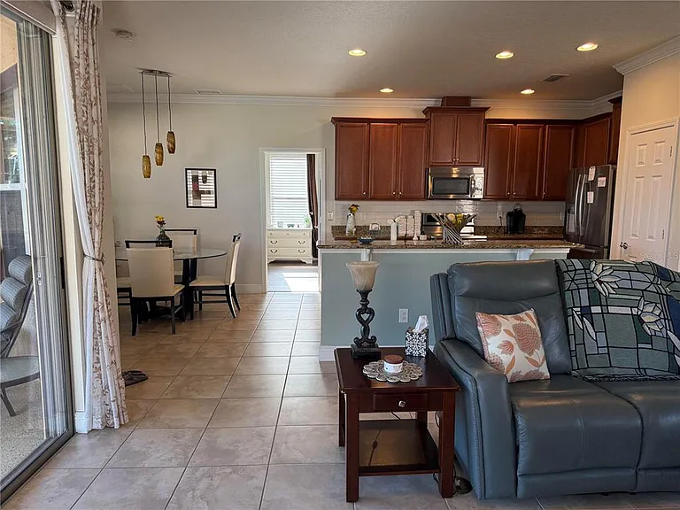 352 Laurel Falls Dr — Photo 14
