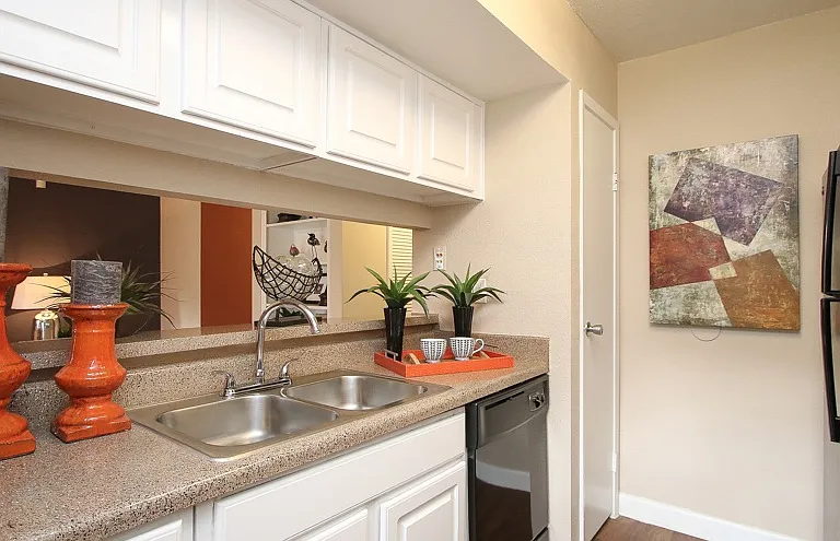 Westmount at London Park Apartments — Photo 25