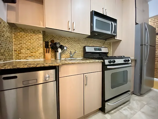 Rented by Oxford Property Group | media 13