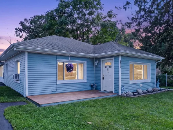 887 Bryant Ave, Jackson, MI 49202