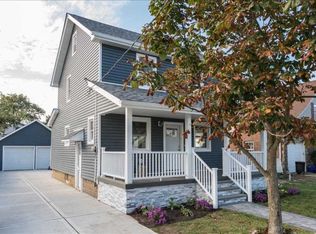 29 Stillwell Pl, Freeport, NY 11520