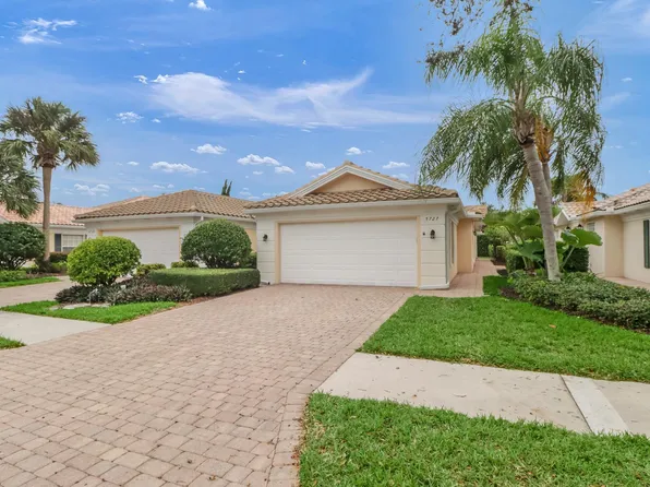 5727 Drummond Way, Naples, FL 34119