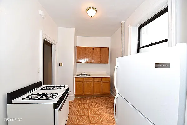 Rented by Corcoran | media 18