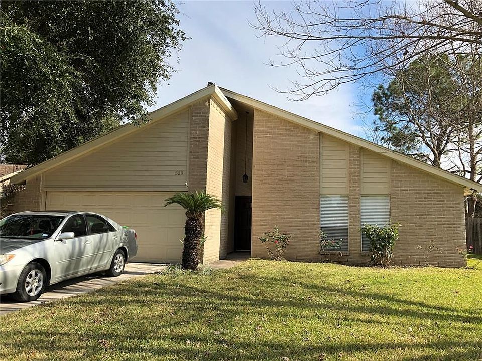 1st image of 528 Magnolia Bend St