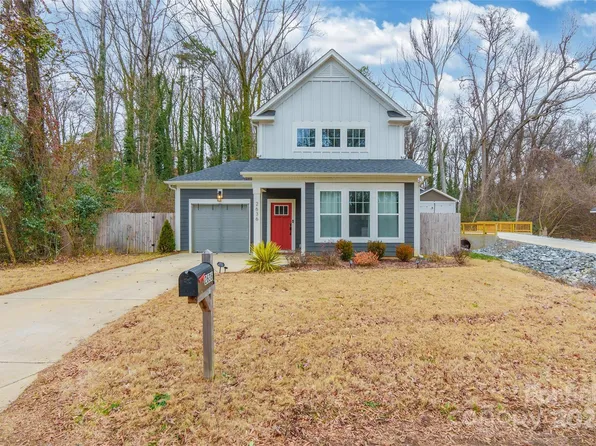 2636 Elmin St, Charlotte, NC 28208