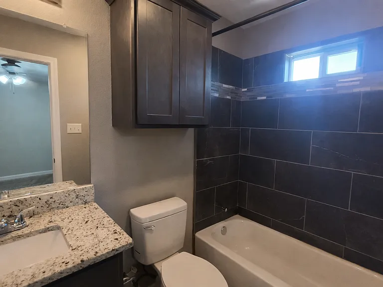 3804 Crockett St — Photo 6