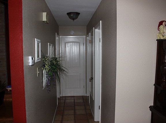 2nd image of 661 Dallas St